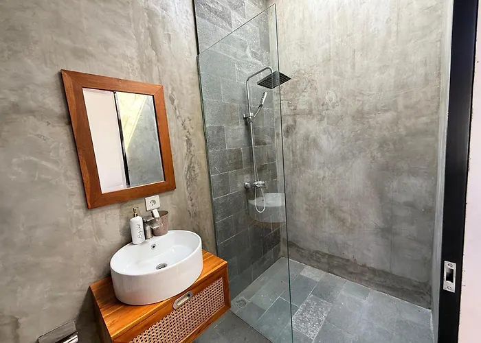 Ozzy Bali 3 Villa *