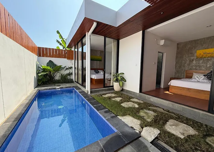 Ozzy Bali 3 Villa Seminyak